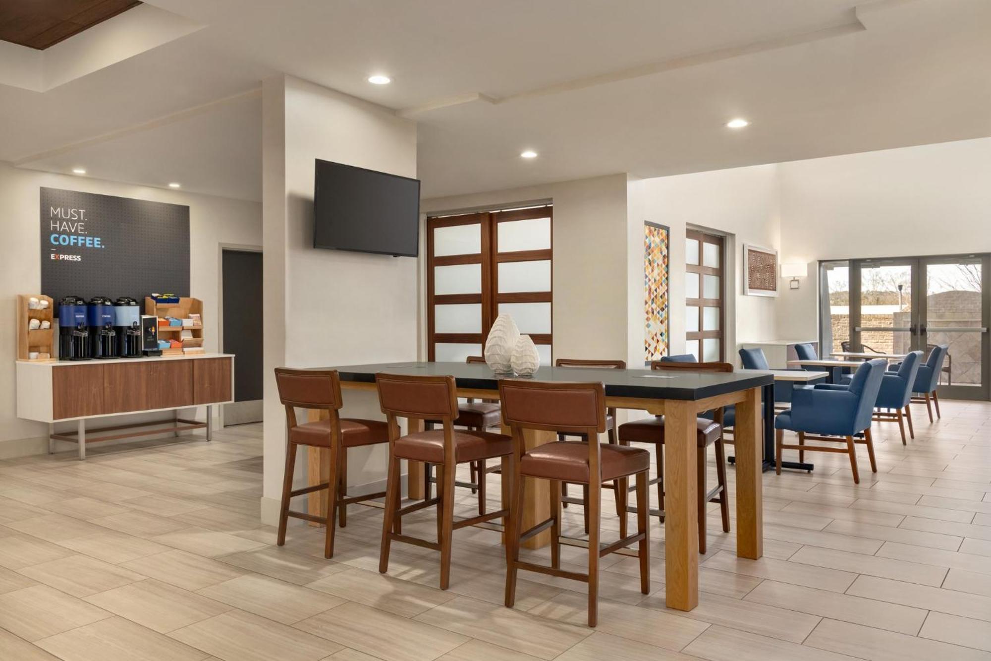 Holiday Inn Express Hotel & Suites Opelika Auburn By Ihg Екстер'єр фото