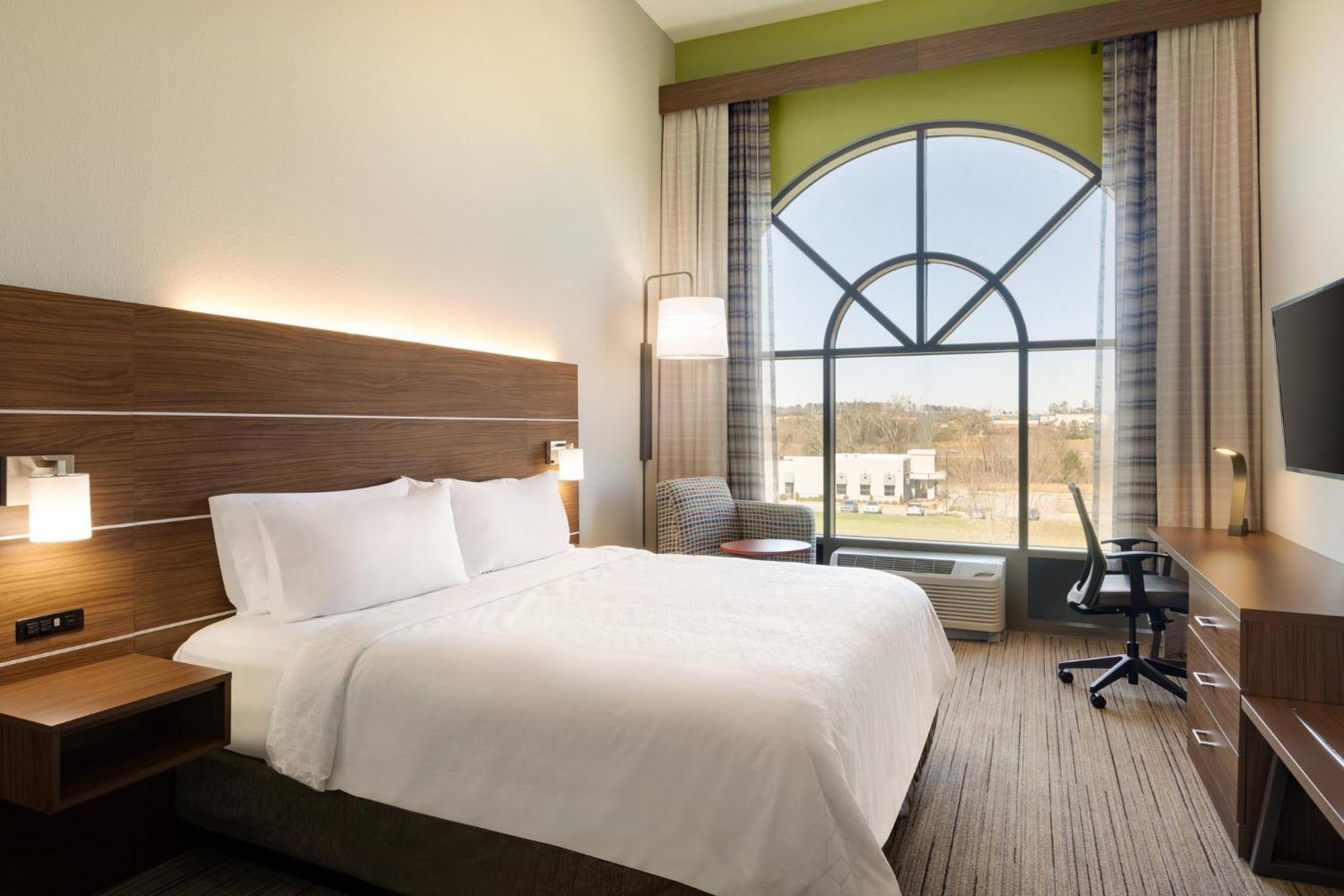Holiday Inn Express Hotel & Suites Opelika Auburn By Ihg Екстер'єр фото