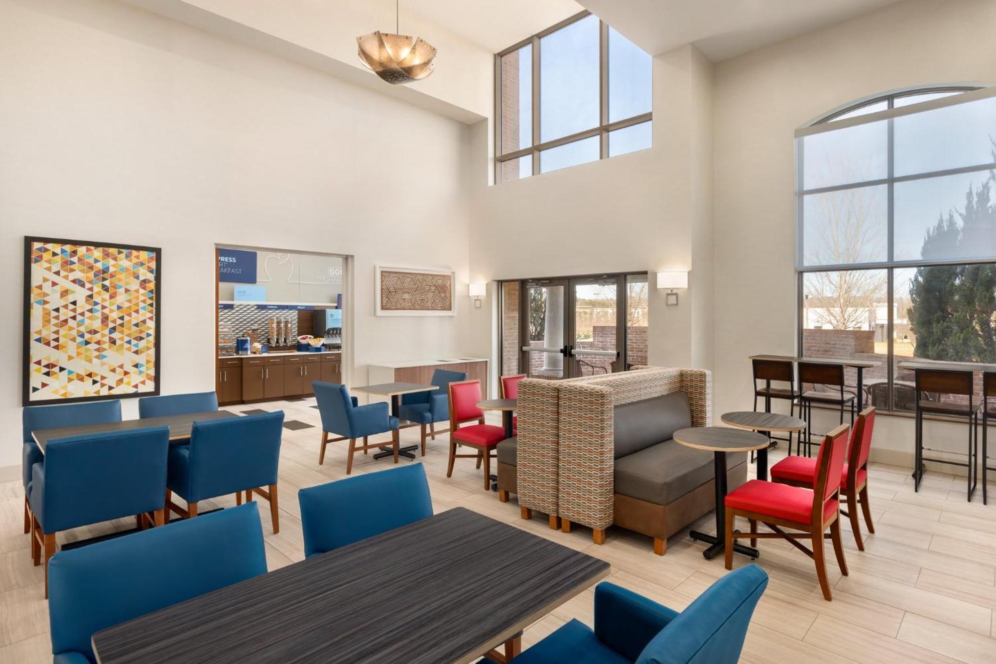 Holiday Inn Express Hotel & Suites Opelika Auburn By Ihg Екстер'єр фото
